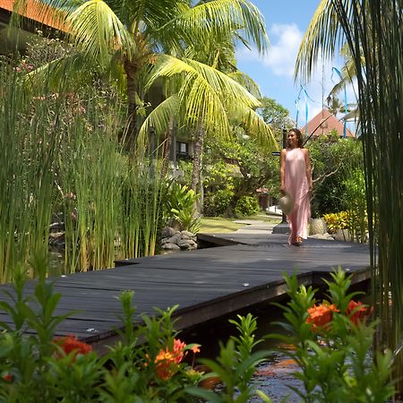 バリ ダイナスティ リゾート クタ エクステリア 写真 The resort's gardens